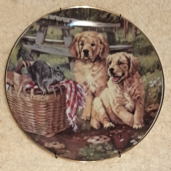 Copy~EUC~ Decorative Wall Hanging Plate, Golden Retrievers Ready for Picnic Time - Picture 2 of 3